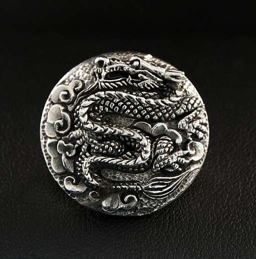 Zierniete Drachen Silber