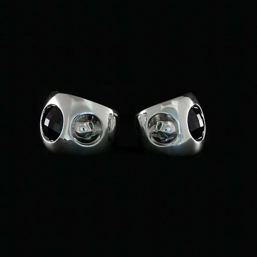 Skull Ringe aus Silber mit Onyx und Smaragd