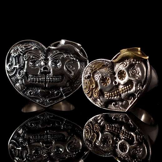 Eheringe mit Totenkopf im Chicano Style aus 935er Silber