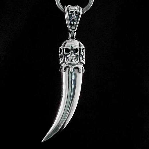 Anhnger mit einem Zahn Skull aus Silber