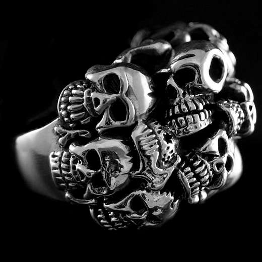 Bikerschmuck Totenkopfring mit vielen Skulls aus Silber