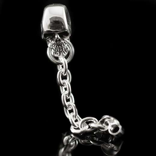 Skull Ohrstecker aus Silber mit Kette