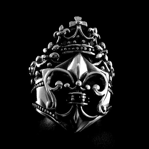 Gothic Ring mit Lilie und Krone aus Silber