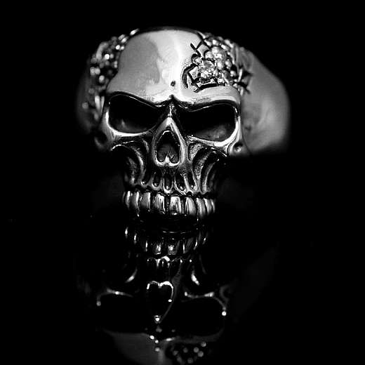 Totenkopf, Skullringe mit Zirkonia