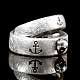 Ring mit Anker, Totenkopf und Buchstaben