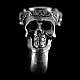 Massiver Totenkopf Ring mit Stein. Handarbeit von Customringz