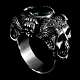 Massiver Totenkopf Ring mit Stein. Handarbeit von Customringz