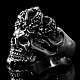 Totenkopfring, Bikerschmuck mit Krone aus Silber