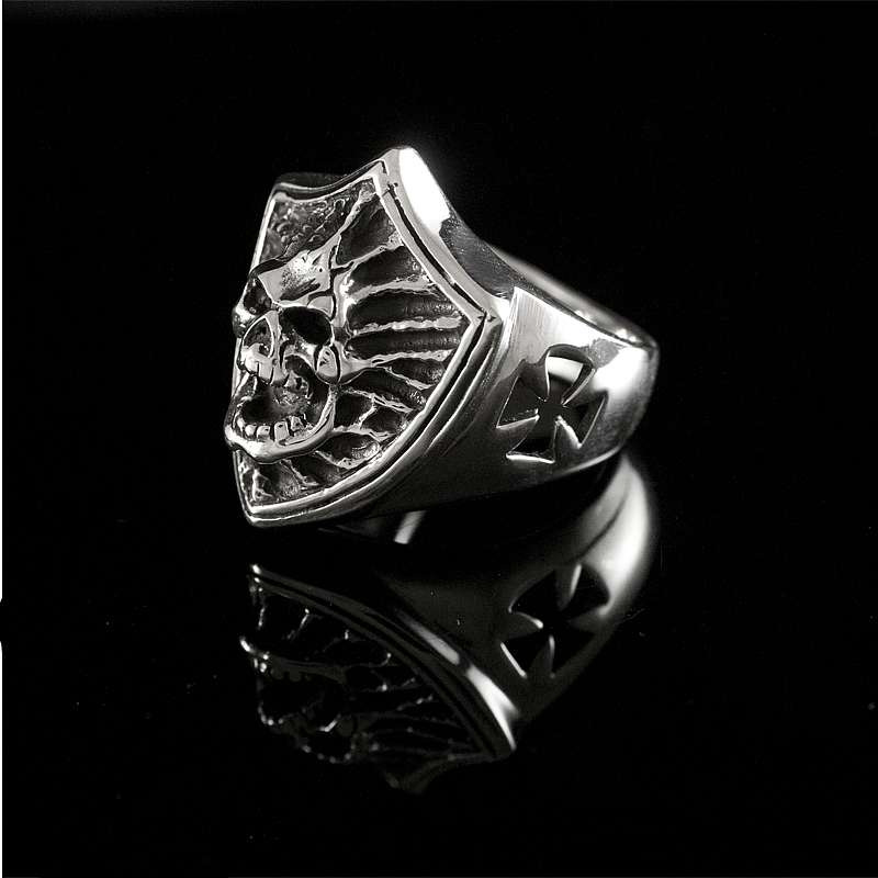 Totenkopf Ring mit Schild aus Silber
