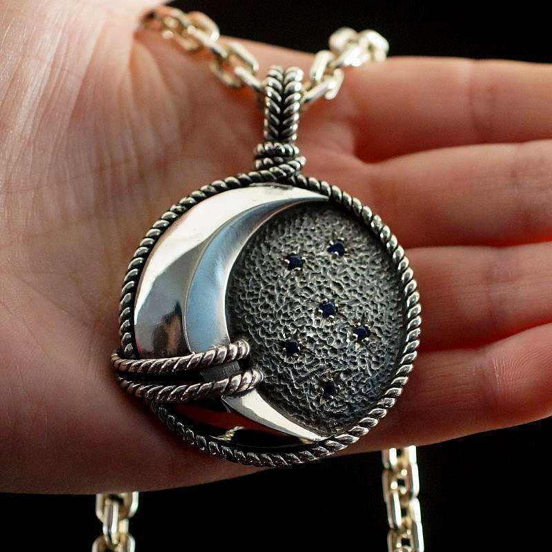 Anhnger aus massiv 935er Silber mit Mond und Saphiren