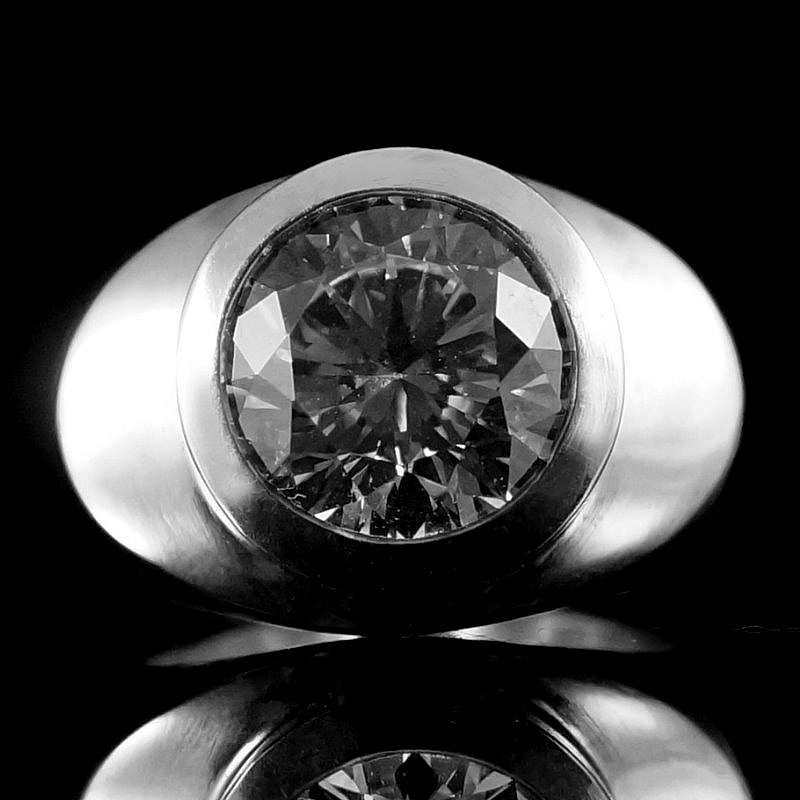 Ring aus 935er Silber mit Zirkonia/Spinell