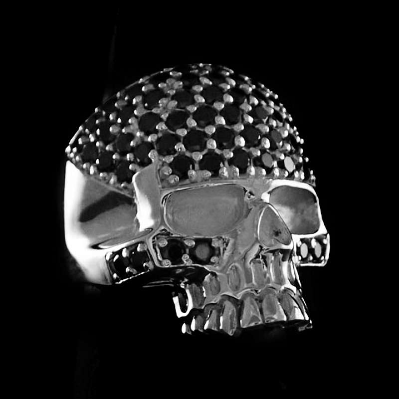 Totenkopfring aus 925er Sterling Silber mit Zirkonia Steinen