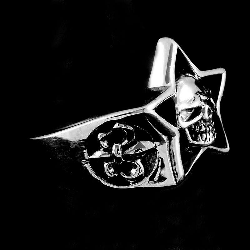 Totenkopf Ring mit Stern und Fleur de Lys