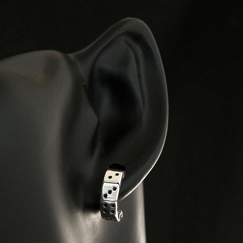 Ohrstecker mit Wrfel, halb Creole