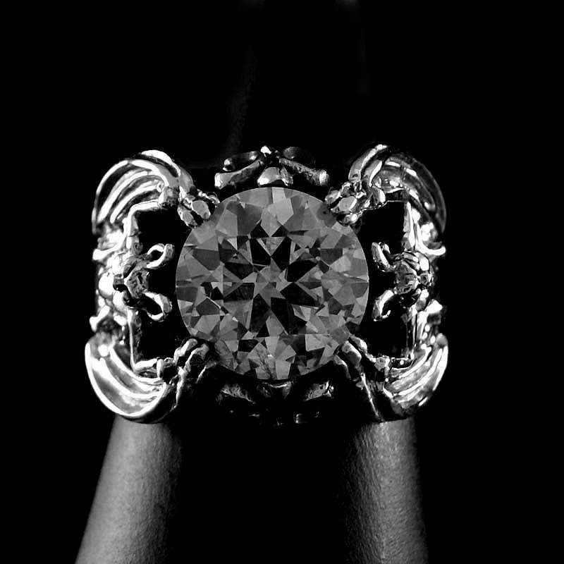 Fledermaus Gothic Ring mit Zirkonia