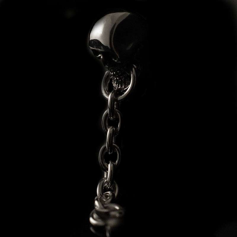 Skull Ohrstecker aus Silber mit Kette