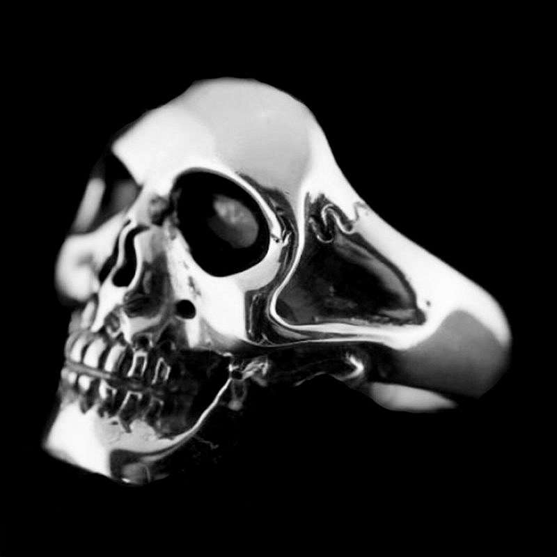 Totenkopfring aus massivem Silber