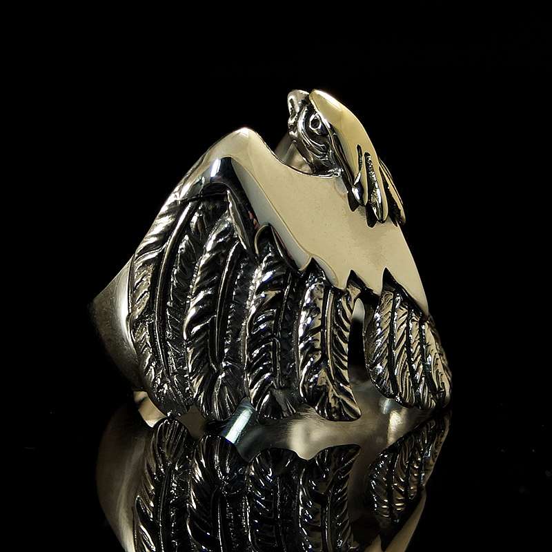 Adler Bikerschmuck Ring Silber mit Kopf aus Messing