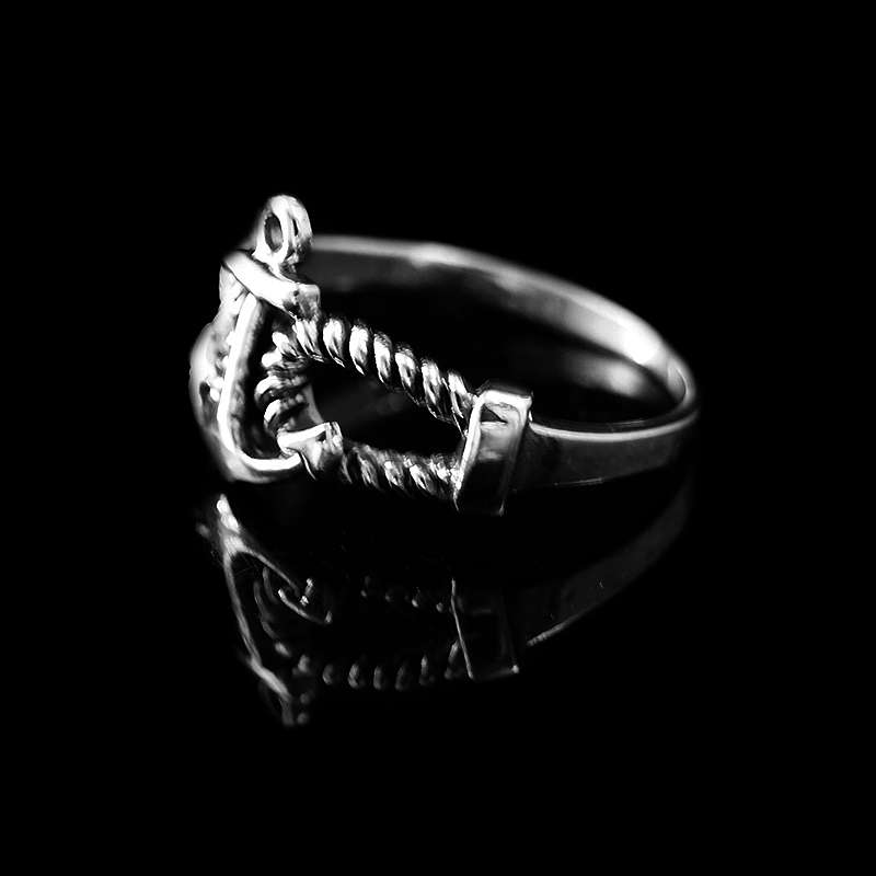 Zierlicher Anker Ring mit Tauschleife