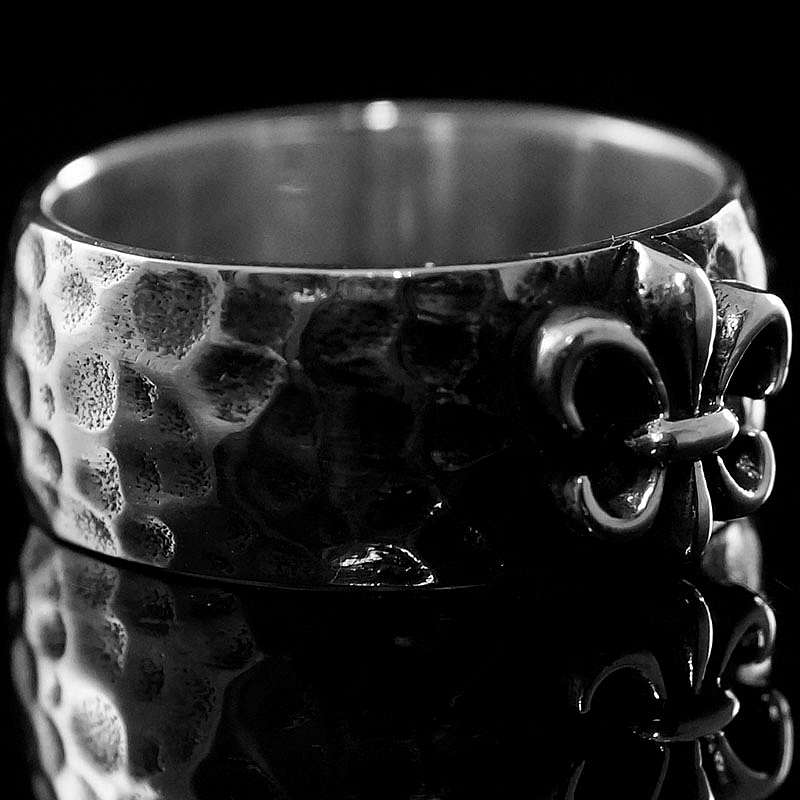 Bikerschmuck, Fleur de Lis Ring