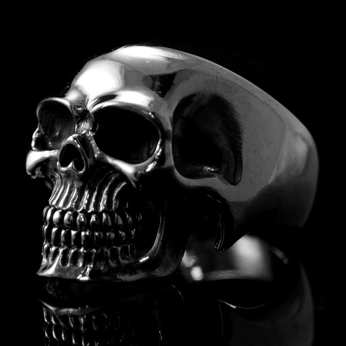 Bikerschmuck, schlichter Totenkopfring