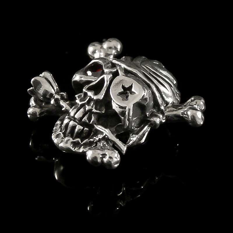 Bikerschmuck Totenkopf Schraubniete im Piraten Style