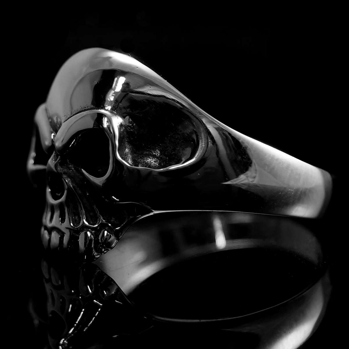 Totenkopfring ohne Unterkiefer