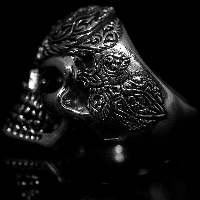 Gefhrliche Skullringe Bikerschmuck