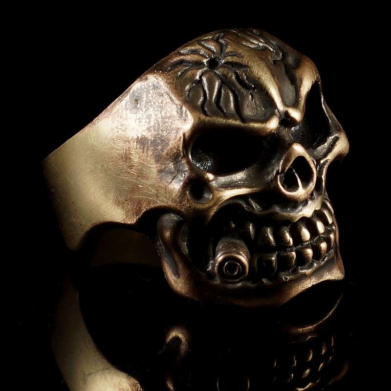 Totenkopfring aus Bronze Sonderanfertigung