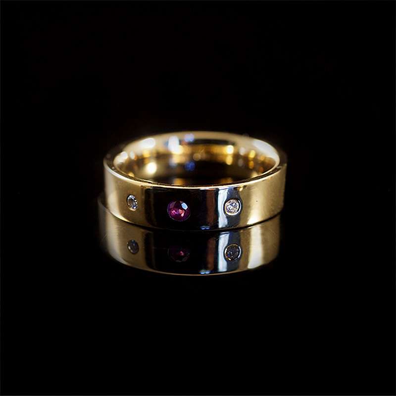 Eheringe aus 750er Gold mit Brillianten