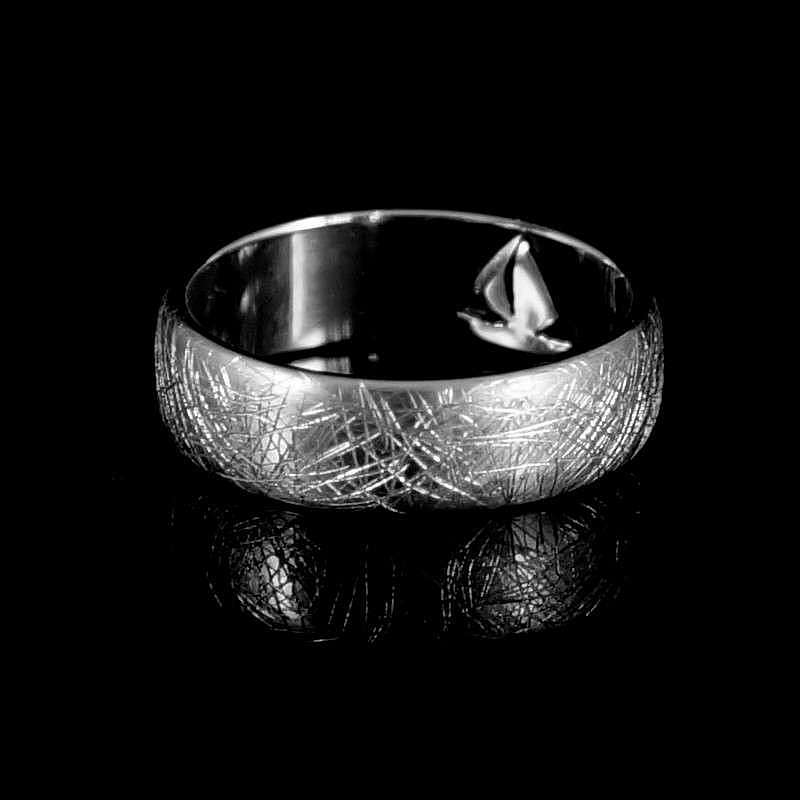 Eheringe, Trauringe in eismatt mit Segelschiff