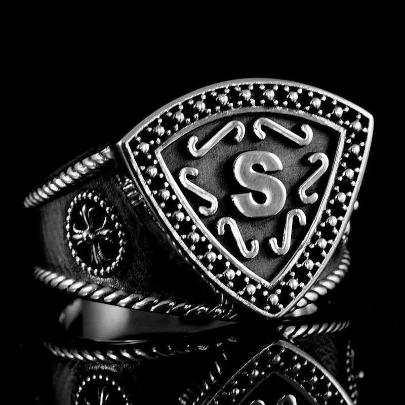 Eheringe, Hochzeitsringe mit Initialen und Wappen