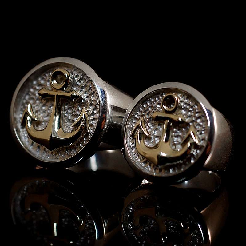 Schwere Eheringe mit Anker aus Gold