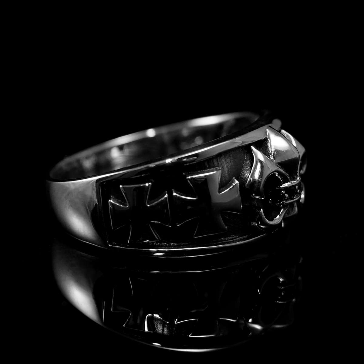 Fleur de lis Ring mit Templerkreuz