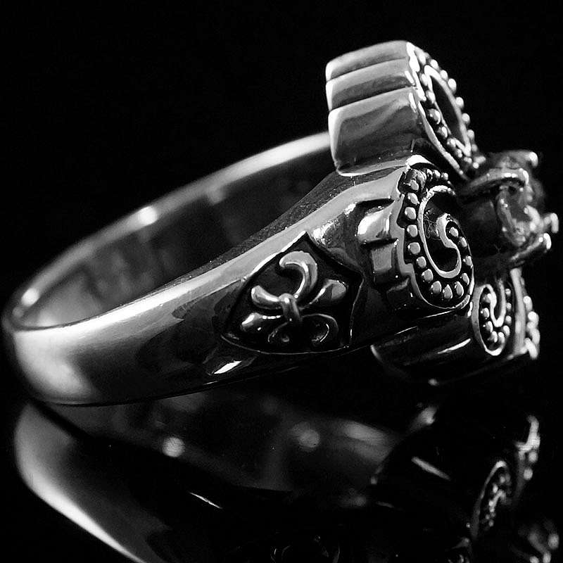 Fleur de Lis Ring mit Schmuckstein Mittelalter Schmuck