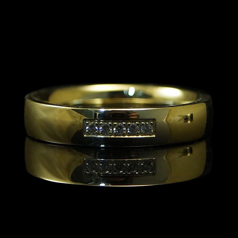 Gold Hochzeitsringe mit Diamanten