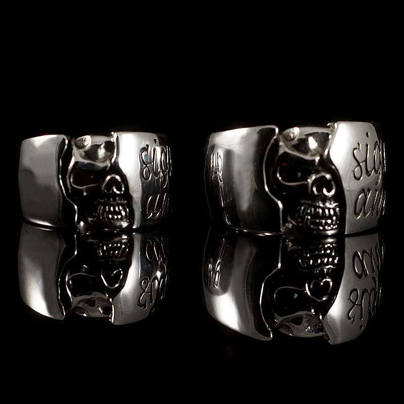 Eheringe, Hochzeitsringe mit Totenkopf und Rubinen