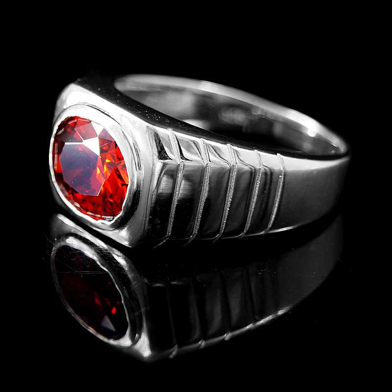 Siegelring mit rotem Zirkonia