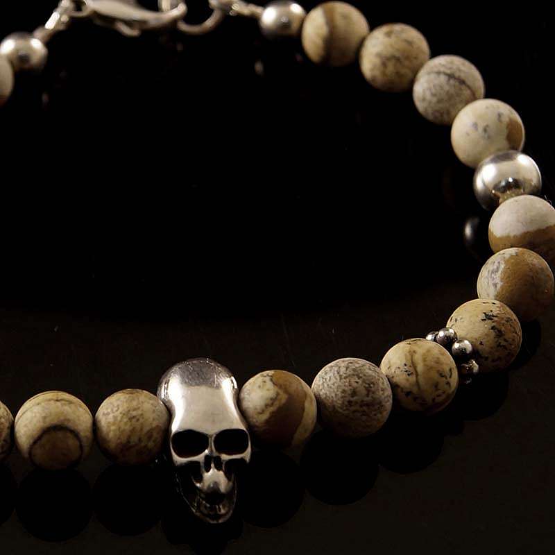 Kugelarmband aus Jaspis Stein mit Skull Beads, Bikerschmuck