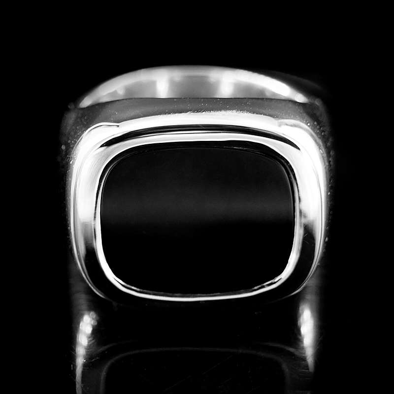 Klassischer Siegelring mit Onyx aus Silber