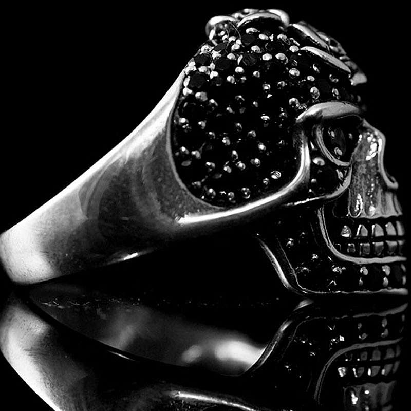 Bikerschmuck Ring Totenkopf mit kleinen Skulls