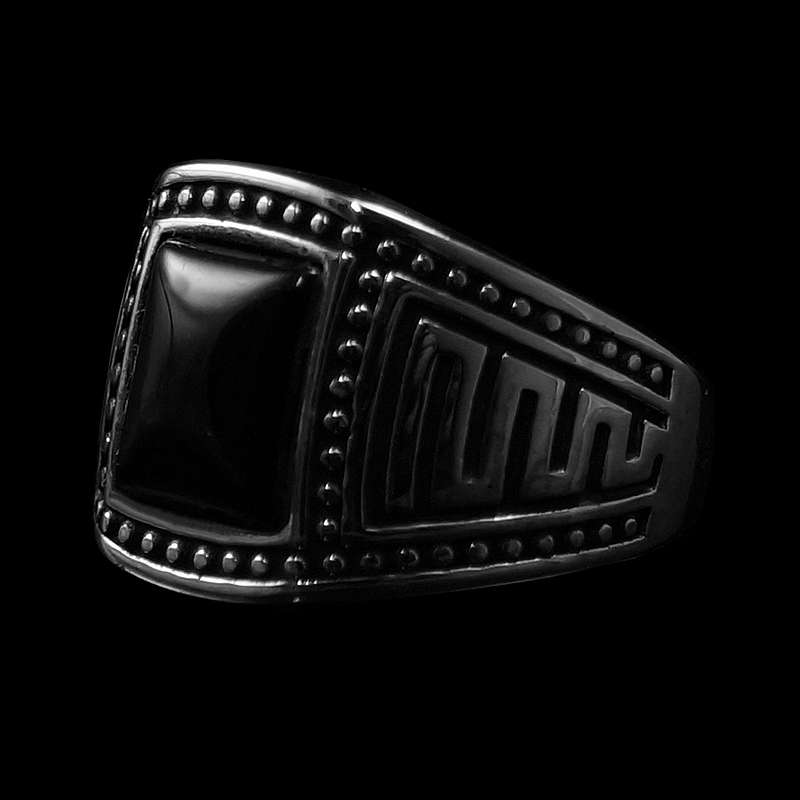 Silberring mit Onyx und Inka Ornamenten