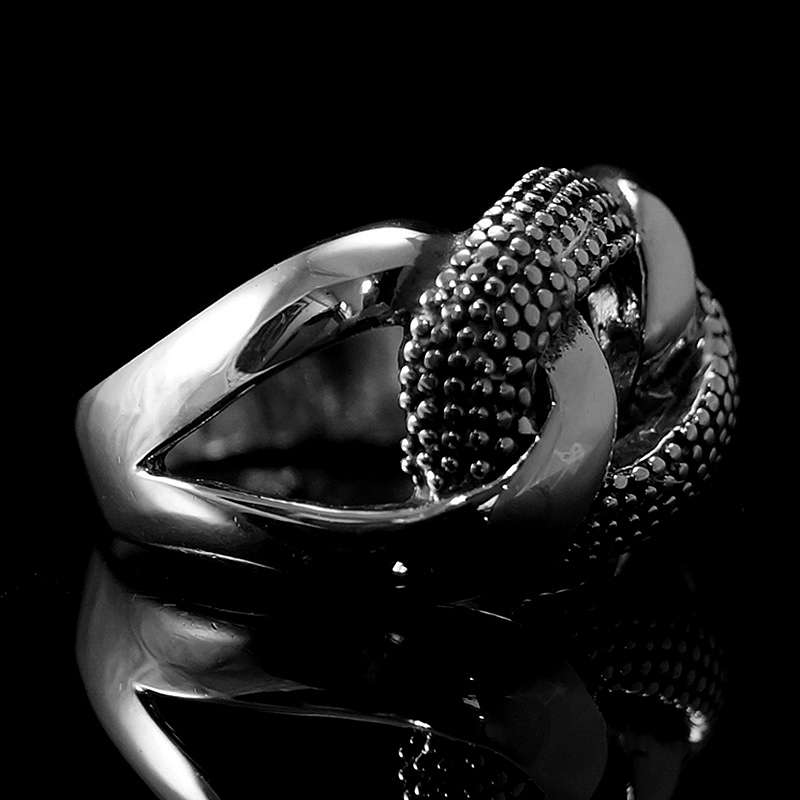 Ring Panzerkette mit Granalien, Bikerschmuck