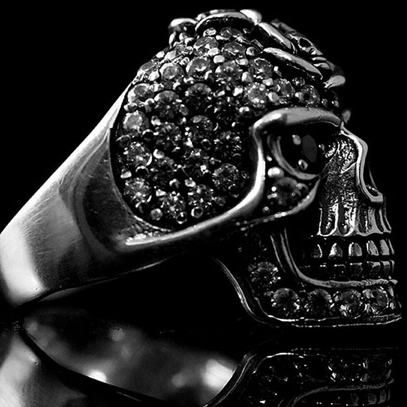 Bikerschmuck Ring Totenkopf mit kleinen Skulls