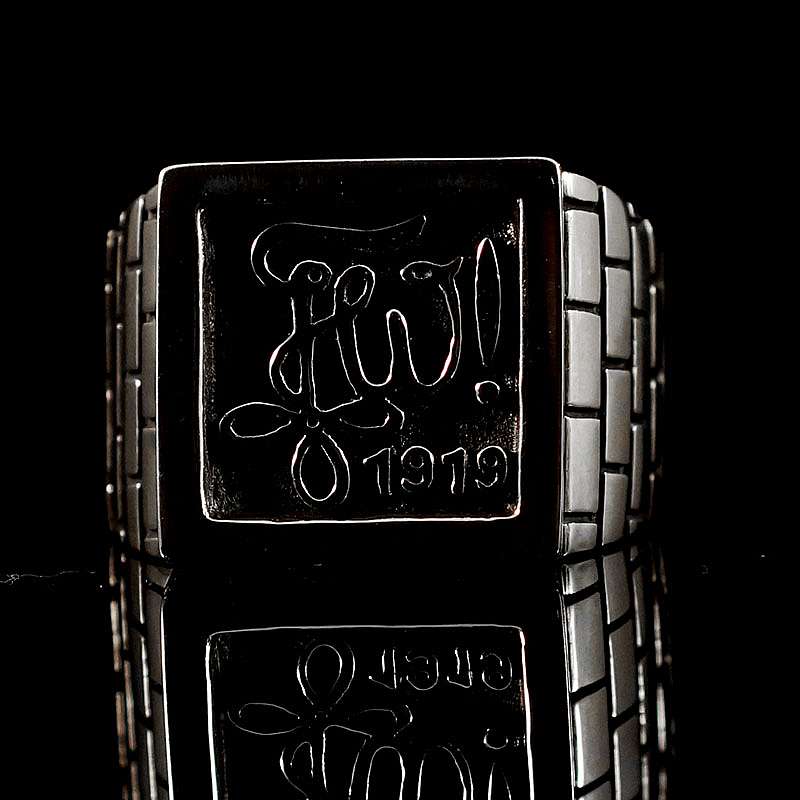 Unikat Ring mit Logo aus 935er Silber