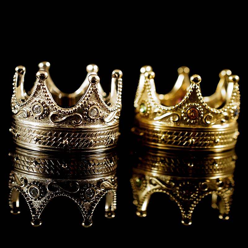 Knossi Ringe mit Krone aus Gelbgold und Weigold