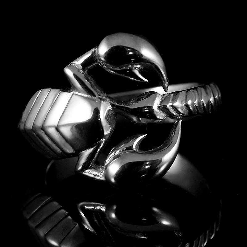 Skorpion Ringe handgefertigt aus Platin