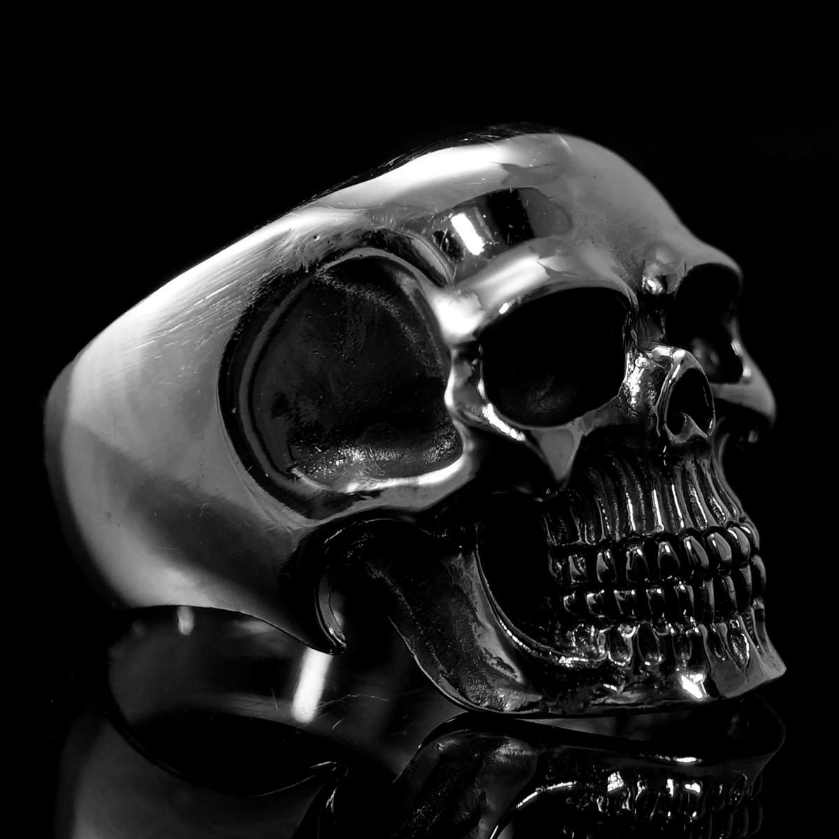 Bikerschmuck, schlichter Totenkopfring