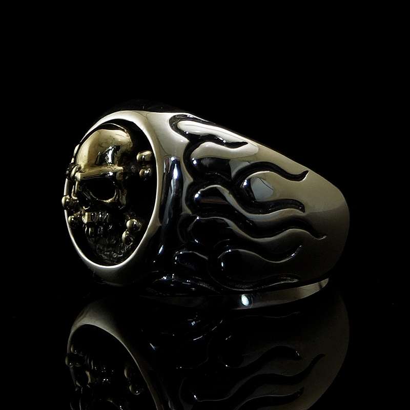 Bikerschmuck Skullring Silber mit Messing Totenkopf
