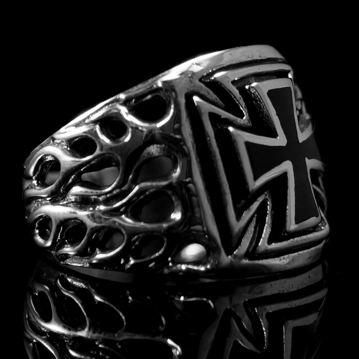 Templerkreuz Ring mit Flammen Muster